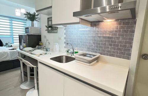 San Fernando Condominio | Blissful Haven at Azure North w/ Big TV Netflix Washer Wifi Bed & Sofabed