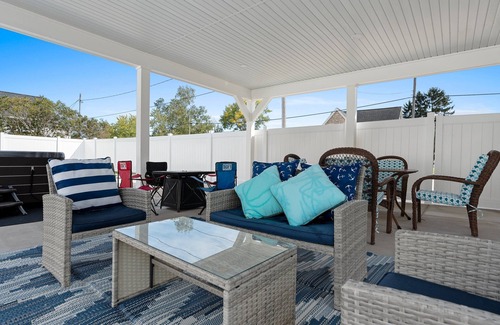 Two Rivers Apartamento | Blissful Luxury Duplex Upper - 2 1/2 Blocks to the Beach