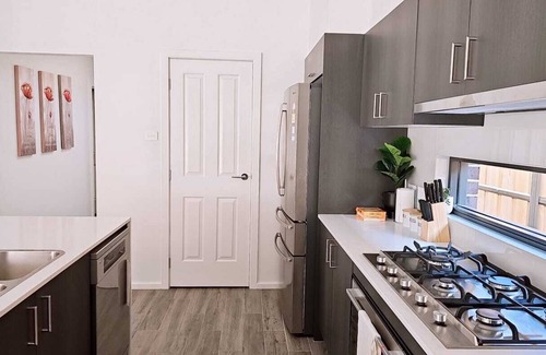 Marsden Park Casa | Blissful Modern 5 BR Lux Style Family House