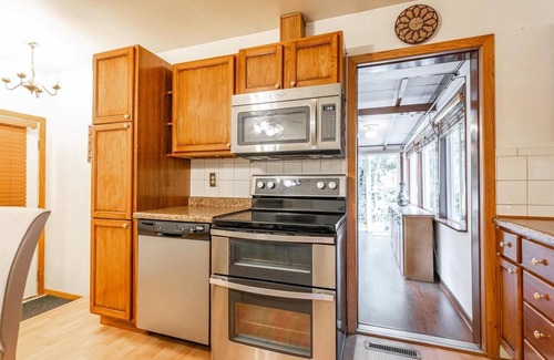 Wisconsin Rapids Casa | Blissful Retreat w A trail behind & AC