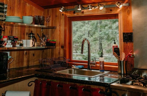 Douglas County Casa | Blissful Solitude Cottage