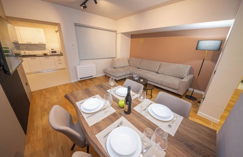 Tirana Apartamento | Blloku Unique Apartments 2