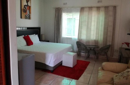Francistown Casa | Block-10 Guest House