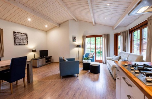 Municipality of Ede Chalet De Esquí | ✓ Blokhut at Landgoed de Scheleberg ✓ Holiday home for 5 persons ✓ Situated in Lunteren (Gelderland) ✓ Holiday park at the Veluwe ✓ Book directly at the park