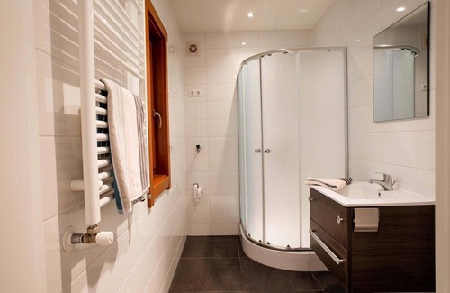 Municipality of Ede Chalet De Esquí | ✓ Blokhut at Landgoed de Scheleberg ✓ Holiday home for 5 persons ✓ Situated in Lunteren (Gelderland) ✓ Holiday park at the Veluwe ✓ Book directly at the park