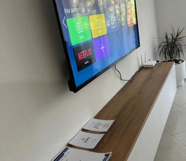 Tirana Apartamento | Bloom Haven