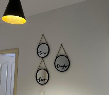 Tirana Apartamento | Bloom Haven