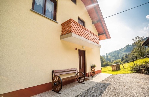 Vidrga Casa | Bloomfield Retreat Country House with Sauna - Three Bedroom Country House