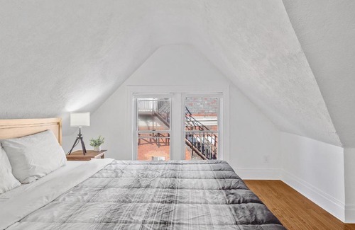 Bloomfield Casa | Bloomfield/Shadyside @K Spacious & Unique Private Bedroom with Shared Bathroom