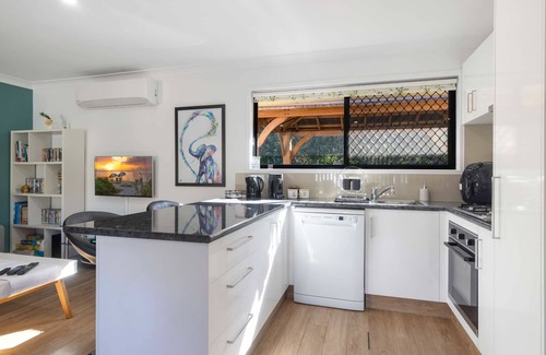 Beerwah Casa | Bloomfield Villa! - Breakfast Deal