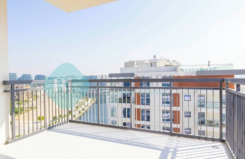 Al Raha Beach Apartamento | Bloomfields 1BR Canal The View Raha Beach