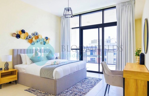 Al Raha Beach Apartamento | Bloomfields 1BR Canal The View Raha Beach