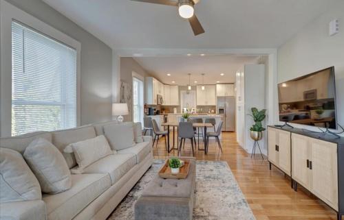 Bloomington Casa | Bloomington Bliss