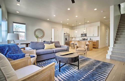 Bloomington Casa | Bloomington Club - Pool - Hot Tub - Golf - EV Charger