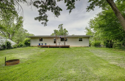 Bloomington Casa | Bloomington Vacation Rental ~ 3 Mi to University!
