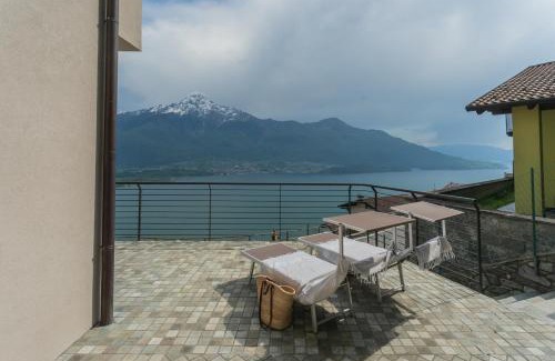 Aurogna Apartamento | Blooms by the Lake by Rent All Como