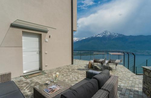 Aurogna Apartamento | Blooms by the Lake by Rent All Como