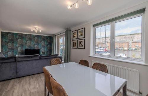 Seafront Apartamento | Bloomsaway FreeParking 3Bedrooms BN278NEP