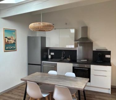 L'Isle-sur-la-Sorgue Apartamento | "Blossom of Provence"