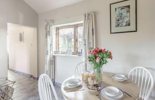 Hassocks Casa | Blossom's Cottage