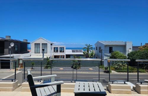 Big Bay Casa | Blouberg Village Place