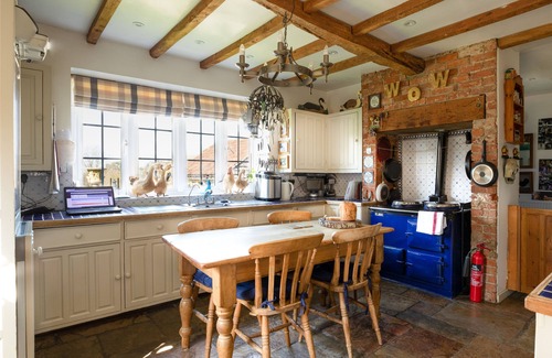 Potterne Cama Y Desayuno | Blounts Court Farm