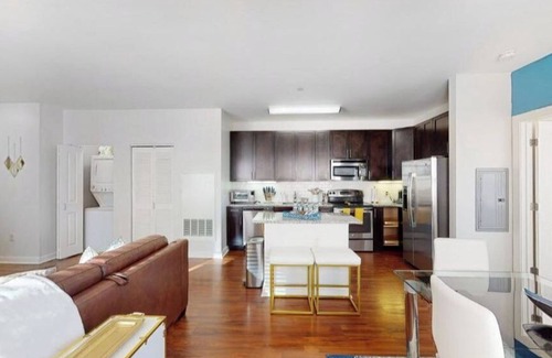 Malden Apartamento | Blue 2 Bed 2 Bath Executive Suite Near Train # 305