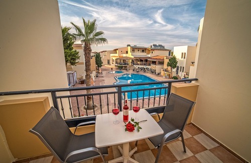 Kato Gouves Apartamento | Blue Aegean Hotel & Suites