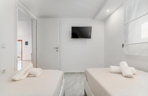 Kassandra Casa | Blue and Green infinity