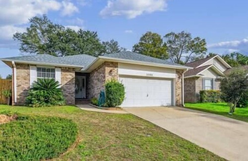 West Pensacola Casa | Blue Angel Bungalow II