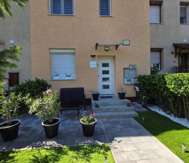 Dunaujvaros Apartamento | Blue Apartman