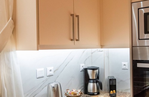 Athens Apartamento | Blue Ark Lavish Sauna Suite