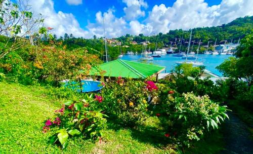 Marigot Bay Apartamento | Blue Bamboo cottage Marigot Bay.