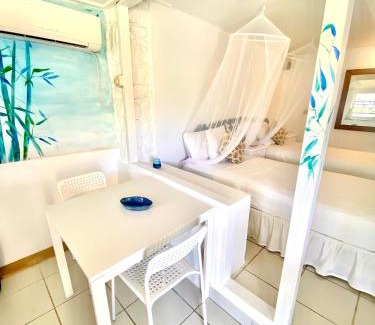 Marigot Bay Apartamento | Blue Bamboo cottage Marigot Bay.