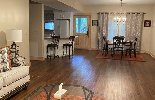 Camden Cabina | Blue Barn Lodge: Unit 1 Lodge of Tranquility