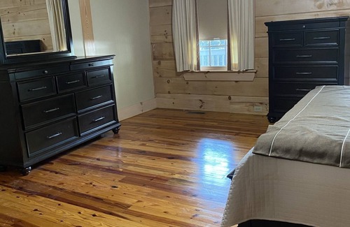 Camden Cabina | Blue Barn Lodge Unit 3: Horse Viewing Lodge