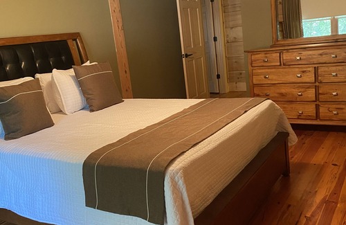 Camden Cabina | Blue Barn Lodge Unit 3: Horse Viewing Lodge