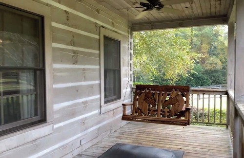 Camden Casa | Blue Barn Lodge Unit 4: Horse Trail Retreat