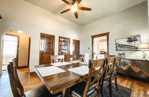 Colorado Springs Casa | Blue Barn West Side Getaway mins to center, trails