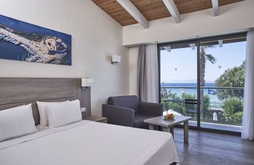 Petaloudes Complejo | Blue Bay Hotel