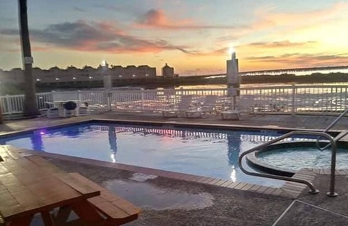 South Padre Island Hotel | Blue Bay Inn & Suites
