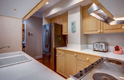 Truman Annex Condominio | Blue Bayou: Ideal Key West Location W/ Shared Pool, Steps from Beach, Duval Street & Mallory Square!