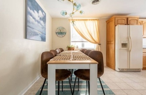 Delavan Lake Cabaña | Blue Beach Cottage - 5 Minute Walk to Private Beach!