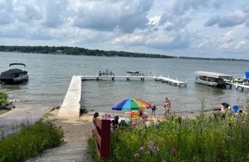 Delavan Lake Casa | Blue Beach Cottage