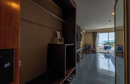 Rawai Hotel | Blue Beach Grand Resort and Spa