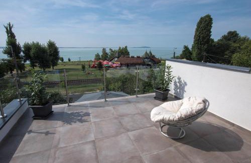 Revfulop Casa | Blue Beach Panorama