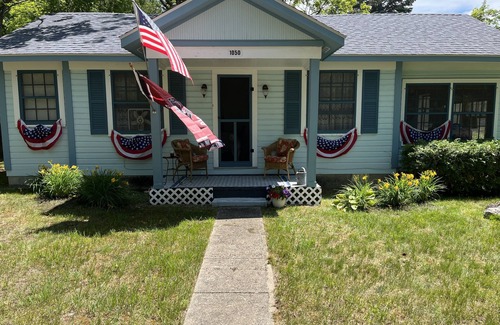 Bay View Cabaña | Blue Belle Cottage in Bay View