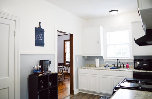 Jackson Casa | Blue Bengal Bungalow 5 mins to Downtown Jackson & 15 mins to Jackson’s Airport