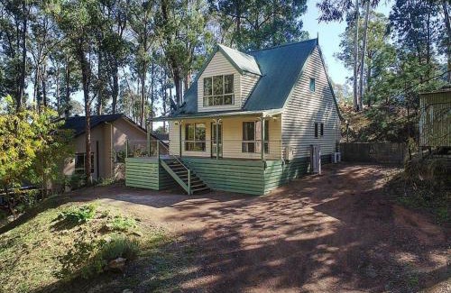 Sawmill Settlement Casa | Blue Bird Cottage
