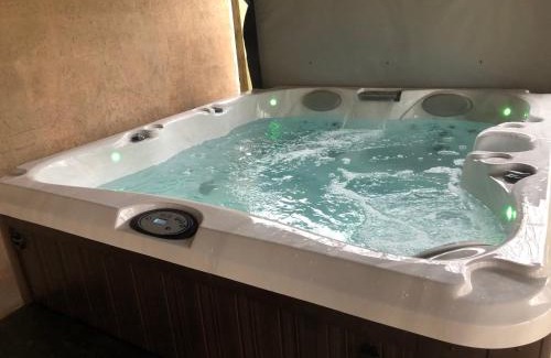 Bella Vista Casa | Blue Bird House Private Access to Back 40 Trail